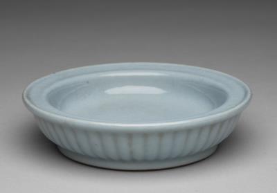 图片[3]-Saucer with sky-blue glaze, Qing dynasty, Yongzheng reign (1723-1735)-China Archive